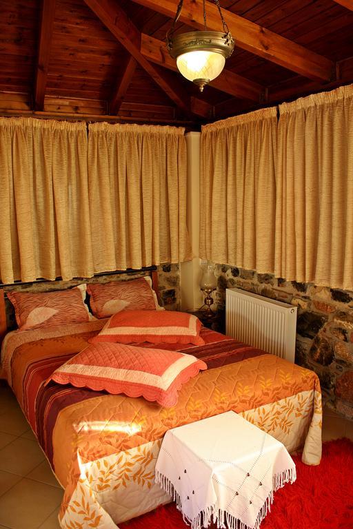 Nakaraki Hotel Стени Дирфиос Екстериор снимка